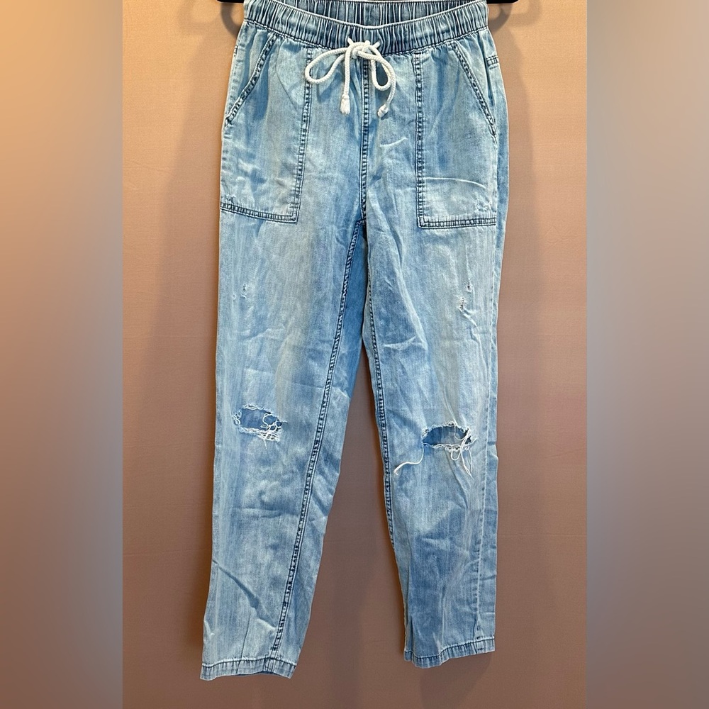 Aerie Light Weight Ripped Jean Pants